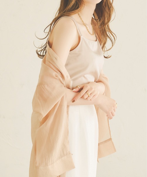 Ambre Neige(アンブルネージュ)の「バッククロスサテンキャミ/【WEB/EC限定商品】(キャミソール・レディース・ダークブラウン/ライトブラウン/ライトベージュ/ブラック・FREE)」の15枚目の写真