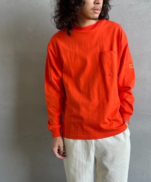 UNIVERSAL OVERALL（ユニバーサルオーバーオール）の「[UNIVERSAL OVERALL/ユニバーサルオーバーオール] 別注 ポケットロングスリーブＴシャツ（Tシャツ/カットソー・レディース・ホワイト/ブラック/グレー/オレンジ/モスグリーン/ネイビー/イエロー系その他/グリーン系その他・S/M/L）」の12枚目の写真