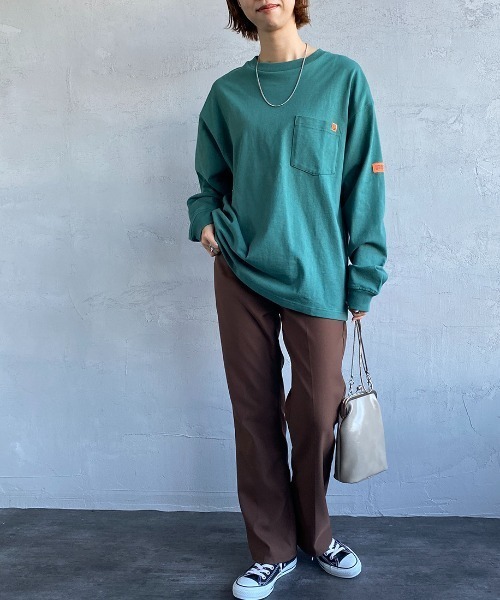 UNIVERSAL OVERALL（ユニバーサルオーバーオール）の「[UNIVERSAL OVERALL/ユニバーサルオーバーオール] 別注 ポケットロングスリーブＴシャツ（Tシャツ/カットソー・レディース・ホワイト/ブラック/グレー/オレンジ/モスグリーン/ネイビー/イエロー系その他/グリーン系その他・S/M/L）」の21枚目の写真