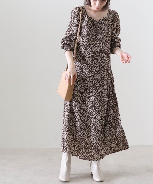 Cheek（チーク）の「ワントーンフラワー総柄ワンピース（ワンピース・レディース・ブラウン/ブルー/ブラック・MEDIUM）」の3枚目の写真