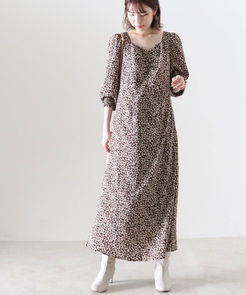Cheek（チーク）の「ワントーンフラワー総柄ワンピース（ワンピース・レディース・ブラウン/ブルー/ブラック・MEDIUM）」の15枚目の写真