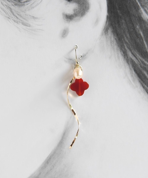 tone(トーン)の「【SPICY COLORS】天然石のボタニカルピアス(ピアス(両耳用)・レディース・ライトブルー/オレンジ/ライトオレンジ系/レッド・FREE)」の13枚目の写真