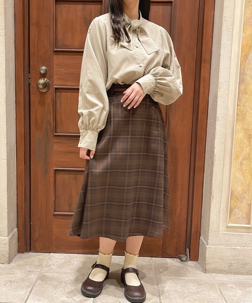 apres jour(アプレジュール)の「ボウタイ袖ボリュームブラウス【ZOZOTOWN限定アイテム】(シャツ/ブラウス・レディース・ピンクベージュ/アイボリー/ライトベージュ・X-LARGE/フリー)」の21枚目の写真