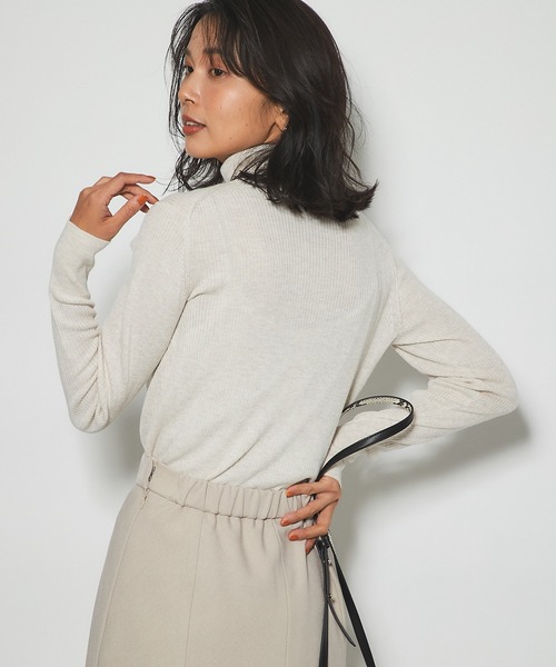 RIVE DROITE（リヴドロワ）の「1着は持っておきたい　アンチピリングタートルニット（ニット/セーター・レディース・ブラック/ベージュ/オフホワイト/ブルー・FREE）」の17枚目の写真
