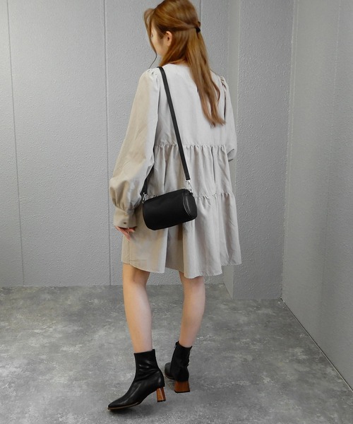 minia（ミニア）の「ブロックシンヒールのスクエアトゥストレッチブーツ　◆（ブーツ・レディース・アイボリー/ブラック・M/LL/L/S）」の14枚目の写真