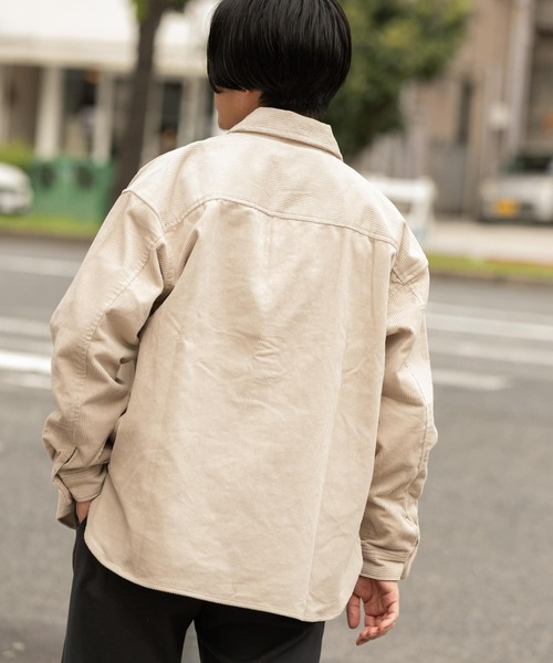ITEMS URBANRESEARCH（アイテムズ アーバンリサーチ）の「コーデュロイ CPOシャツ（シャツ/ブラウス・メンズ・ブラック/ネイビー/オフホワイト/グレー・MEDIUM/LARGE）」の19枚目の写真