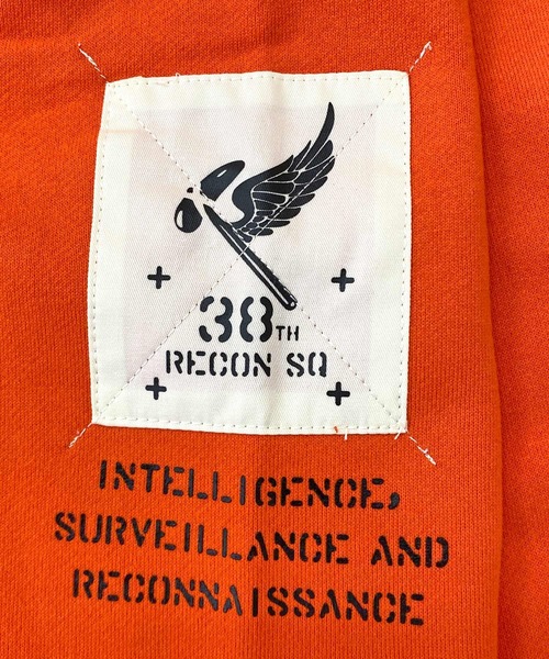 AVIREX（アヴィレックス）の「シーチングパッチ スウェット（スウェット・メンズ・オリーブ/ブラック/オフホワイト/オレンジ・XXL/M/XL/L）」の22枚目の写真