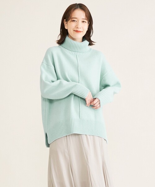 SHARE PARK（シェアパーク）の「【洗える】センターシームタートルニット（ニット/セーター・レディース・グレー系/ベージュ系/アイボリー系/ライトグリーン系/イエロー系/ピンク系・1）」の4枚目の写真