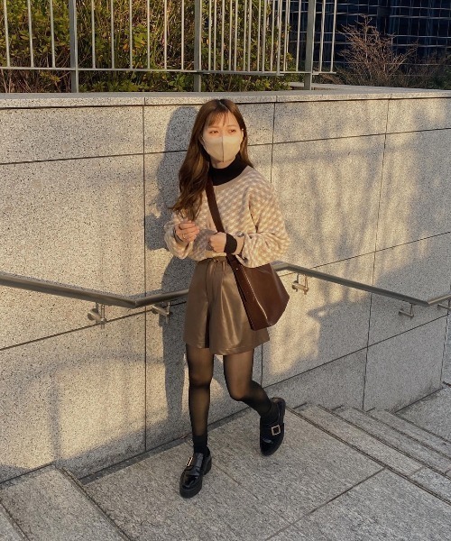 moi tytto（モイテュット）の「フェイクレザーボックスバッグ（ショルダーバッグ・レディース・ブラウン/ベージュ・FREE）」の17枚目の写真