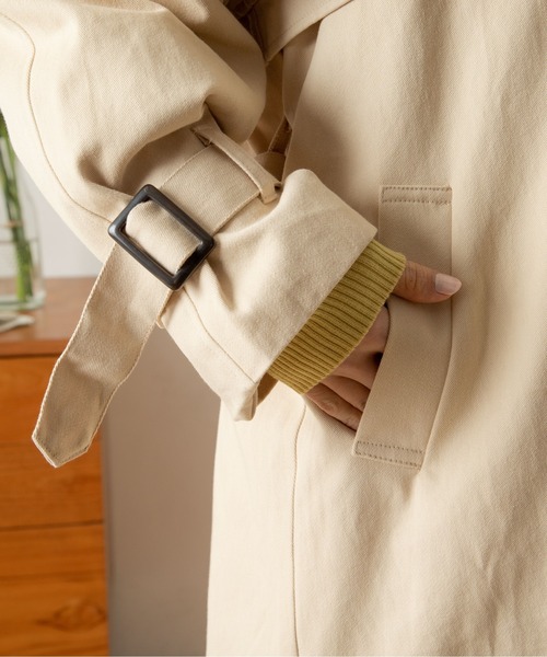 ANGIE（アンジー）の「ツイルボリュームスリーブオーバーサイズトレンチコート（トレンチコート・レディース・ベージュ/カーキ/オフホワイト・FREE）」の21枚目の写真