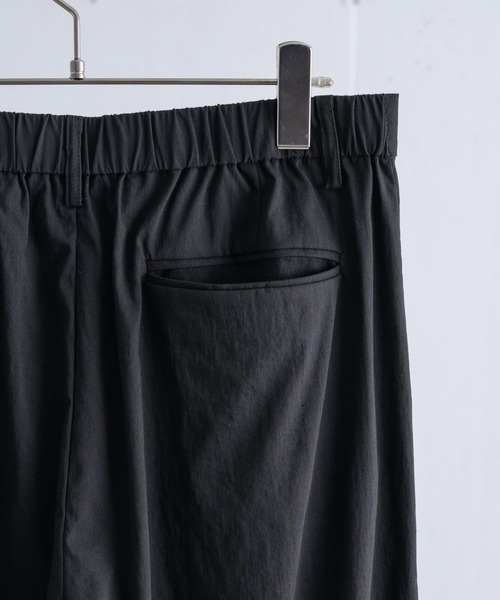 ln fortis(ロンフォルティス)の「ln fortis - リンクルセミワイドフレアパンツ(その他パンツ・メンズ・ブラック/ブラウン/グリーン・SMALL/MEDIUM)」の5枚目の写真