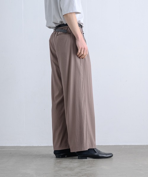 ln fortis(ロンフォルティス)の「ln fortis - リンクルセミワイドフレアパンツ(その他パンツ・メンズ・ブラック/ブラウン/グリーン・SMALL/MEDIUM)」の21枚目の写真