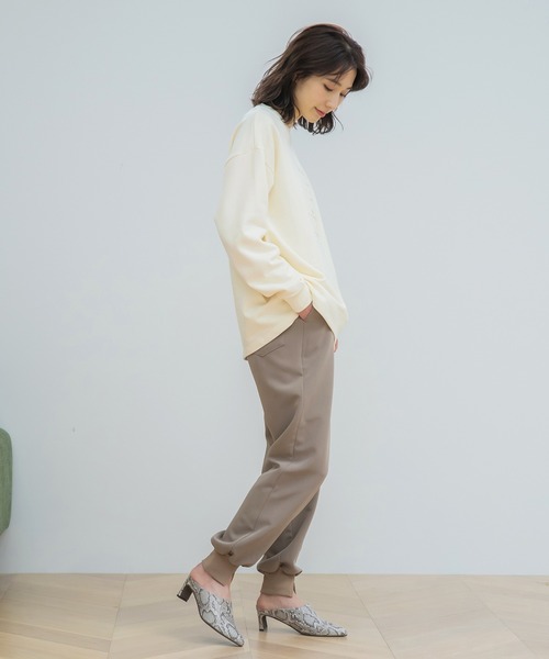 GeeRA(ジーラ)の「エンボス加工裏毛プルオーバー(Tシャツ/カットソー・レディース・アイボリー/ブルー/チャコール・MEDIUM)」の9枚目の写真