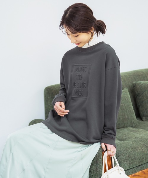 GeeRA(ジーラ)の「エンボス加工裏毛プルオーバー(Tシャツ/カットソー・レディース・アイボリー/ブルー/チャコール・MEDIUM)」の11枚目の写真