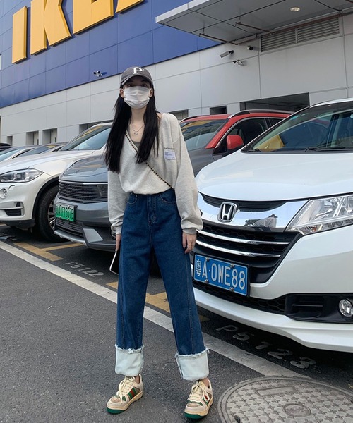 Jewelobe(ジュエローブ)の「ロールアップストレートデニムパンツ(デニムパンツ・レディース・ブラック/ブルー・S/M)」の4枚目の写真