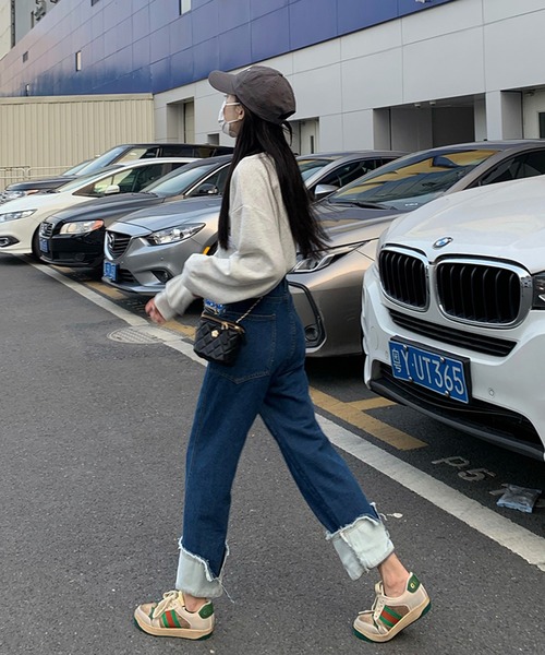 Jewelobe(ジュエローブ)の「ロールアップストレートデニムパンツ(デニムパンツ・レディース・ブラック/ブルー・S/M)」の13枚目の写真