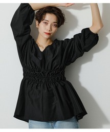 AZUL by moussy | SHIRRING V/N BLOUSE/シャーリングブイネックブラウス(シャツ/ブラウス)