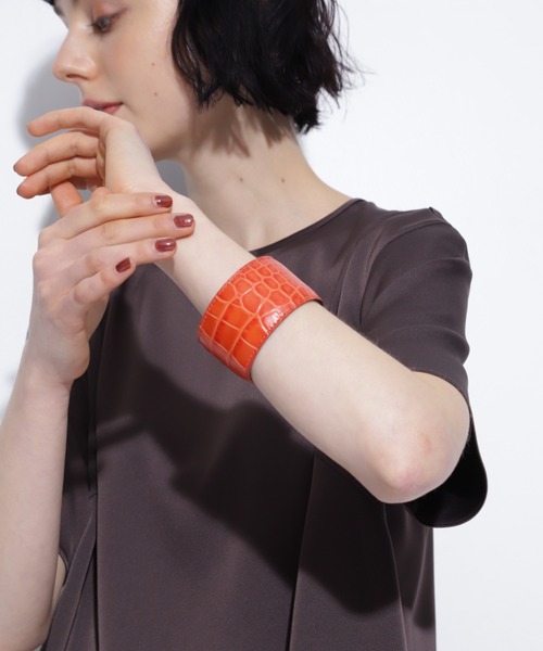 BOSCH(ボッシュ)の「LEFIJE レザーバングル(ネックレス・レディース・ブラック/ホワイト/オレンジ・ONE SIZE)」の3枚目の写真