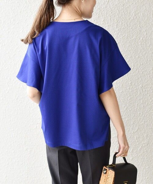 SHIPS(シップス)の「ALBINIキーネックフリルスリーブプルオーバー◇(Tシャツ/カットソー・レディース・オフホワイト/ブラック/ダークグレー/ブルー/ライトブルー・ONE SIZE)」の11枚目の写真