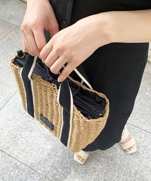 OPAQUE.CLIP（オペークドットクリップ）の「◆雑材ペーパーテープミドルトートバッグ（トートバッグ・レディース・ブラック/ダークブラウン/ベージュ・00）」の8枚目の写真