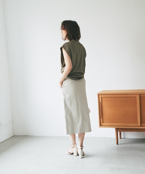 RIVE DROITE（リヴドロワ）の「ロイヤルクールコクーンカットソー（Tシャツ/カットソー・レディース・ブラック/オフホワイト/カーキ・FREE）」の5枚目の写真