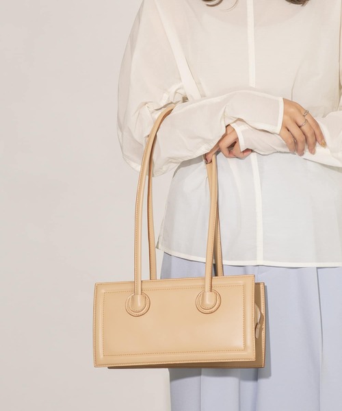 KBF(ケイビーエフ)の「ステッチデザインロングショルダーBAG(ショルダーバッグ・レディース・ブラック/ベージュ・ONE)」の8枚目の写真