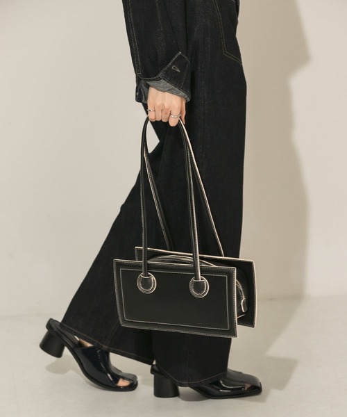 KBF(ケイビーエフ)の「ステッチデザインロングショルダーBAG(ショルダーバッグ・レディース・ブラック/ベージュ・ONE)」の12枚目の写真