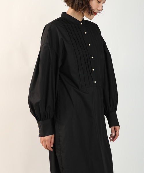 PICCIN（ピッチン）の「ピンタックパールボタンワンピース（ワンピース・レディース・ブラック/オフホワイト・M）」の18枚目の写真