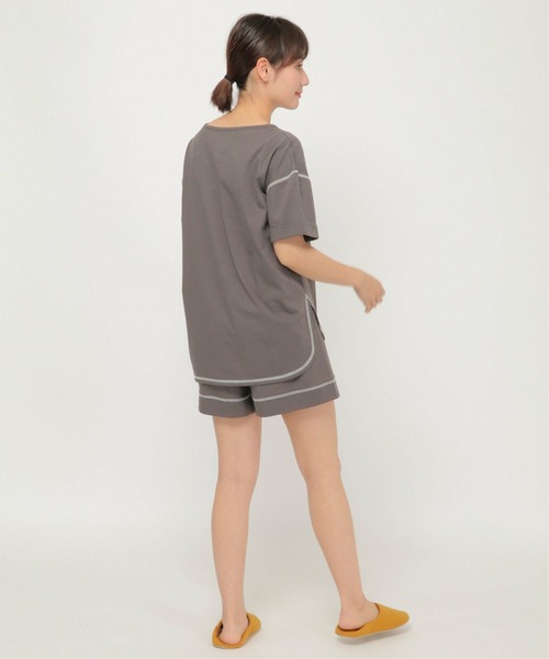 ikka(イッカ)の「配色ステッチキーネックTシャツ(Tシャツ/カットソー・レディース・ライトグレー/チャコールグレー・L/M)」の4枚目の写真