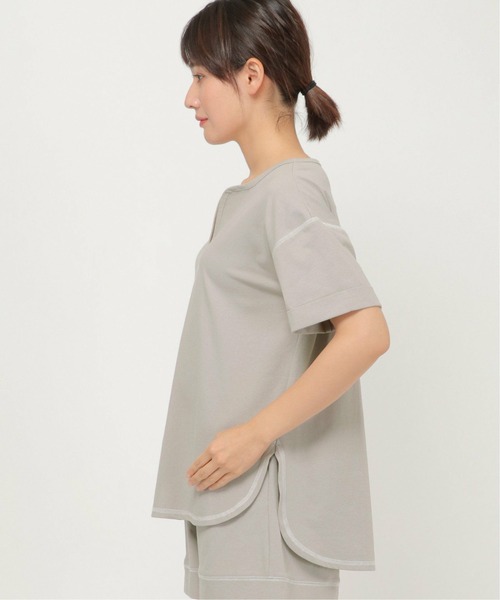 ikka(イッカ)の「配色ステッチキーネックTシャツ(Tシャツ/カットソー・レディース・ライトグレー/チャコールグレー・L/M)」の5枚目の写真