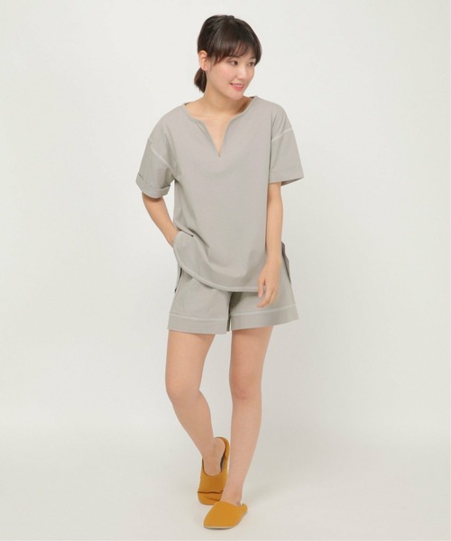 ikka(イッカ)の「配色ステッチキーネックTシャツ(Tシャツ/カットソー・レディース・ライトグレー/チャコールグレー・L/M)」の13枚目の写真