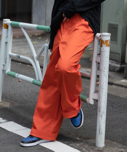 Dickies（ディッキーズ）の「【DICKIES/ディッキーズ】ストレッチ　ツイルワイドパンツ　ハイウエスト（その他パンツ・メンズ・ブルー/杢グレー/ブラック/イエロー/オレンジ/ベージュ・SMALL/MEDIUM/LARGE/X-LARGE）」の6枚目の写真