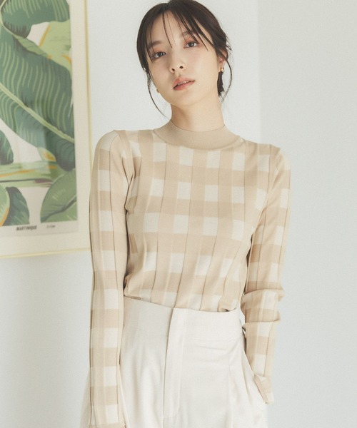 Andemiu(アンデミュウ)の「チェックジャカードニット157299(ニット/セーター・レディース・ベージュ/ピンク/グリーン・FREE)」の2枚目の写真