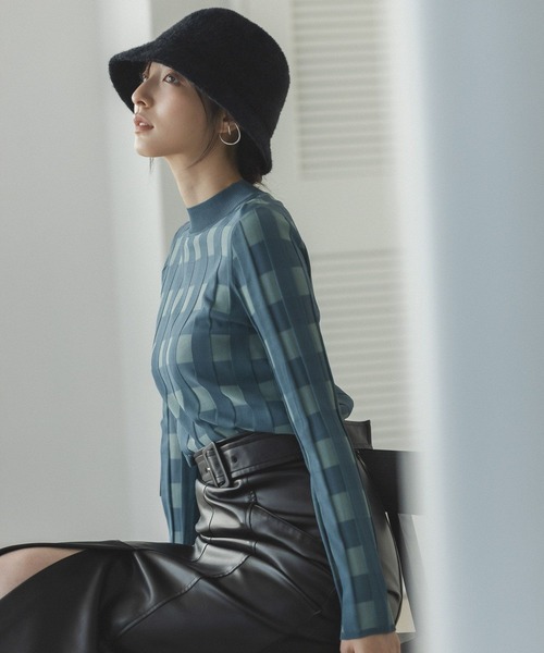 Andemiu(アンデミュウ)の「チェックジャカードニット157299(ニット/セーター・レディース・ベージュ/ピンク/グリーン・FREE)」の3枚目の写真