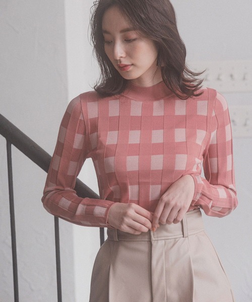 Andemiu(アンデミュウ)の「チェックジャカードニット157299(ニット/セーター・レディース・ベージュ/ピンク/グリーン・FREE)」の12枚目の写真