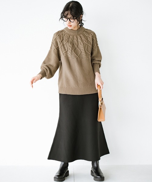 haco!（ハコ）の「360度かわいく顔映え！肩まわりの編み地で新鮮に華やぐ求心風ケーブルニット（ニット/セーター・レディース・アイボリー/ベージュ・SMALL/MEDIUM/LARGE/X-LARGE）」の19枚目の写真