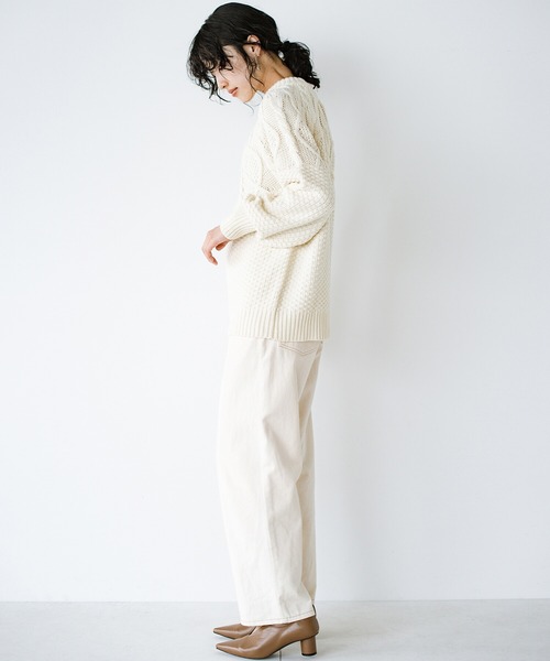 haco!（ハコ）の「360度かわいく顔映え！肩まわりの編み地で新鮮に華やぐ求心風ケーブルニット（ニット/セーター・レディース・アイボリー/ベージュ・SMALL/MEDIUM/LARGE/X-LARGE）」の21枚目の写真