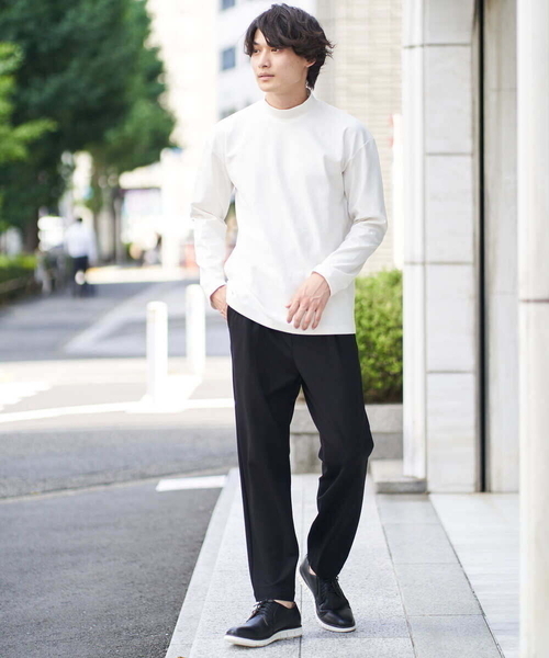 a.v.v(アーヴェヴェ)の「ポンチモックネックカットソー(Tシャツ/カットソー・メンズ・ホワイト/ブラック・44/46/48/50)」の3枚目の写真