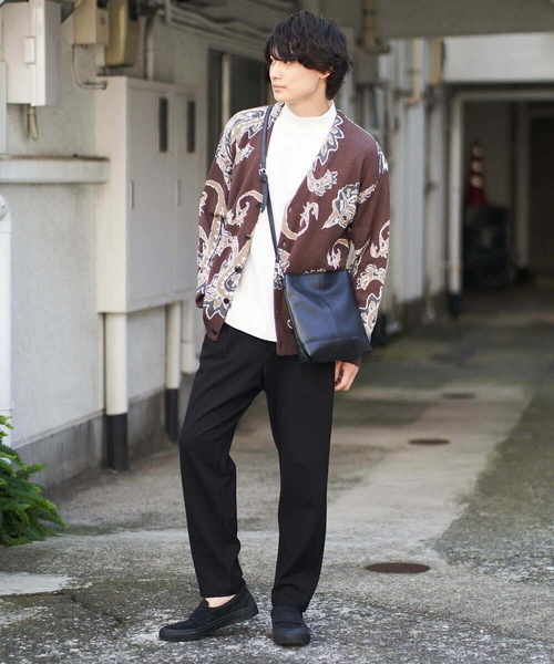 a.v.v(アーヴェヴェ)の「ポンチモックネックカットソー(Tシャツ/カットソー・メンズ・ホワイト/ブラック・44/46/48/50)」の7枚目の写真