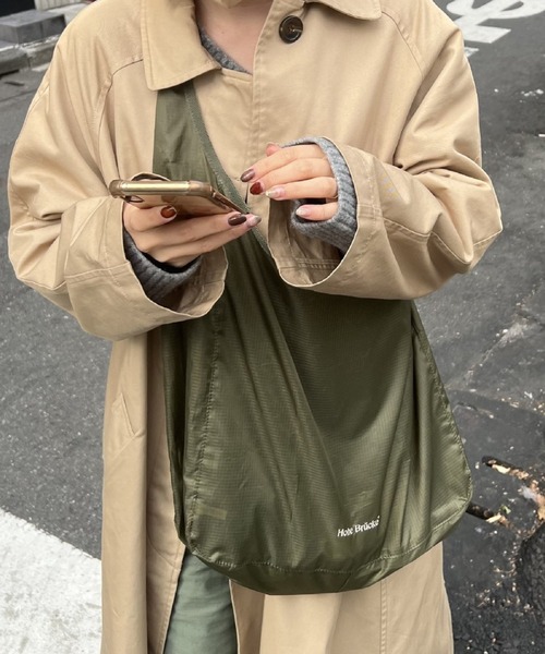 Daily russet（デイリー ラシット）の「【パッカブル仕様】ワンショルダーバッグ（ショルダーバッグ・レディース・ボルドー/イエロー/ホワイト/ブラック/ベージュ/ブラウン/グレー/カーキ・FREE）」の6枚目の写真