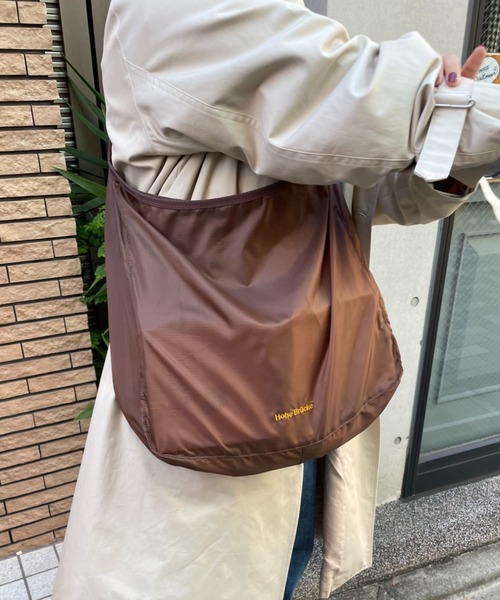 Daily russet（デイリー ラシット）の「【パッカブル仕様】ワンショルダーバッグ（ショルダーバッグ・レディース・ボルドー/イエロー/ホワイト/ブラック/ベージュ/ブラウン/グレー/カーキ・FREE）」の18枚目の写真