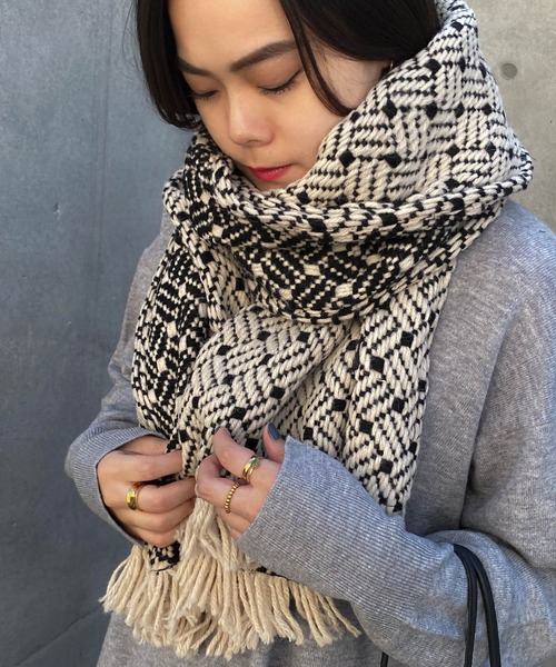 John branigan(ジョンブラニガン)の「【John Branigan】TWEED STOLE(マフラー・レディース・ピンク/ブラック/アイボリー・FREE)」の9枚目の写真