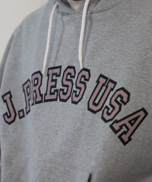 J.PRESS(ジェイプレス)の「J.PRESS × BEAMS LIGHTS / 別注 ロゴ スウェット フーディ(パーカー・メンズ・グレー/ネイビー・M/L)」の8枚目の写真