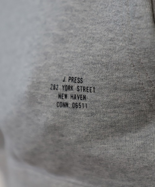 J.PRESS(ジェイプレス)の「J.PRESS × BEAMS LIGHTS / 別注 ロゴ スウェット フーディ(パーカー・メンズ・グレー/ネイビー・M/L)」の9枚目の写真