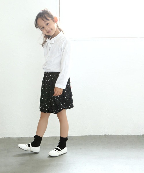 SOROTTO（ソロット）の「ゴム付きダブルベルト パンプス（バレエシューズ・キッズ・ブラック/シルバー/ホワイト/ネイビー・16.0cm/17.0cm/18.0cm/19.0cm/20.0cm/21.0cm/22.0cm）」の8枚目の写真