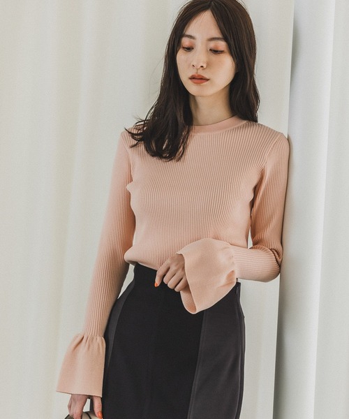 Andemiu（アンデミュウ）の「リブソデフレアニット187263（ニット/セーター・レディース・ブラック/オフホワイト/ピンク/グリーン・FREE）」の4枚目の写真