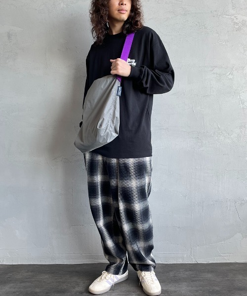 JULY NINE（ジュライナイン）の「【MORE 6月号掲載】[JULY NINE/ジュライナイン] 別注 SEQUEL ショルダーバッグ（ショルダーバッグ・レディース・グレー/ブラック/ベージュ/グリーン/ホワイト・ONE SIZE）」の8枚目の写真