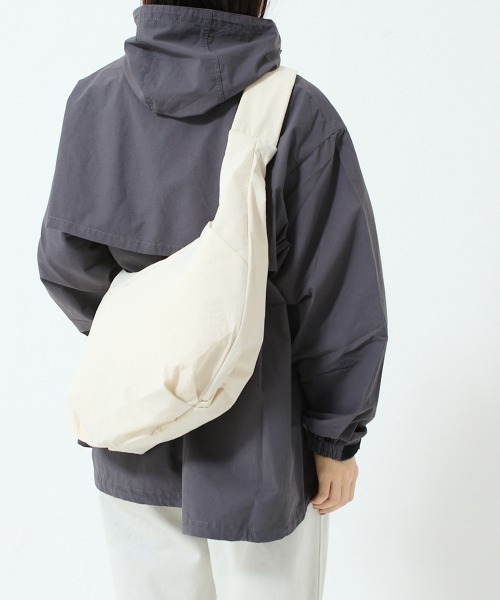 KELTY（ケルティ）の「ザパタジャケット / ショート丈マウンテンパーカ（撥水）（マウンテンパーカー・レディース・ブラック/カーキ/ベージュ/ライトブルー/ネイビー/チャコールグレー・M/L/S）」の16枚目の写真