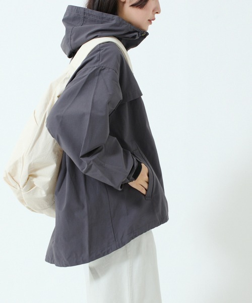 KELTY（ケルティ）の「ザパタジャケット / ショート丈マウンテンパーカ（撥水）（マウンテンパーカー・レディース・ブラック/カーキ/ベージュ/ライトブルー/ネイビー/チャコールグレー・M/L/S）」の18枚目の写真