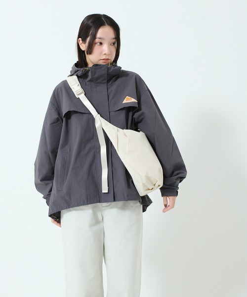 KELTY（ケルティ）の「ザパタジャケット / ショート丈マウンテンパーカ（撥水）（マウンテンパーカー・レディース・ブラック/カーキ/ベージュ/ライトブルー/ネイビー/チャコールグレー・M/L/S）」の19枚目の写真